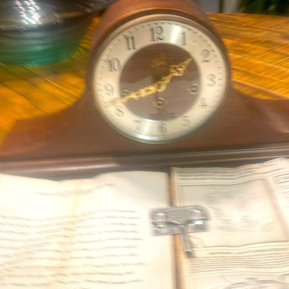 Antique Elgin Mantle Clock (works)